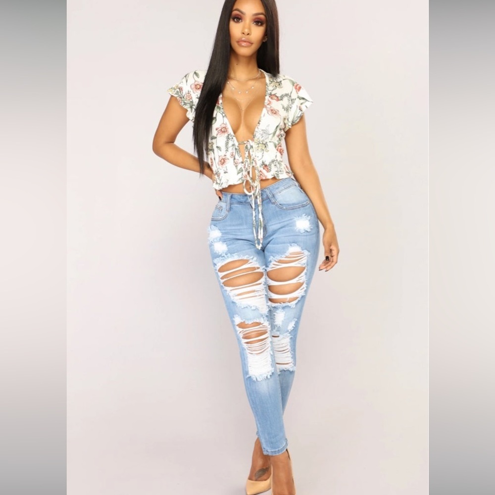 Fashion nova give good love jeans size 5
